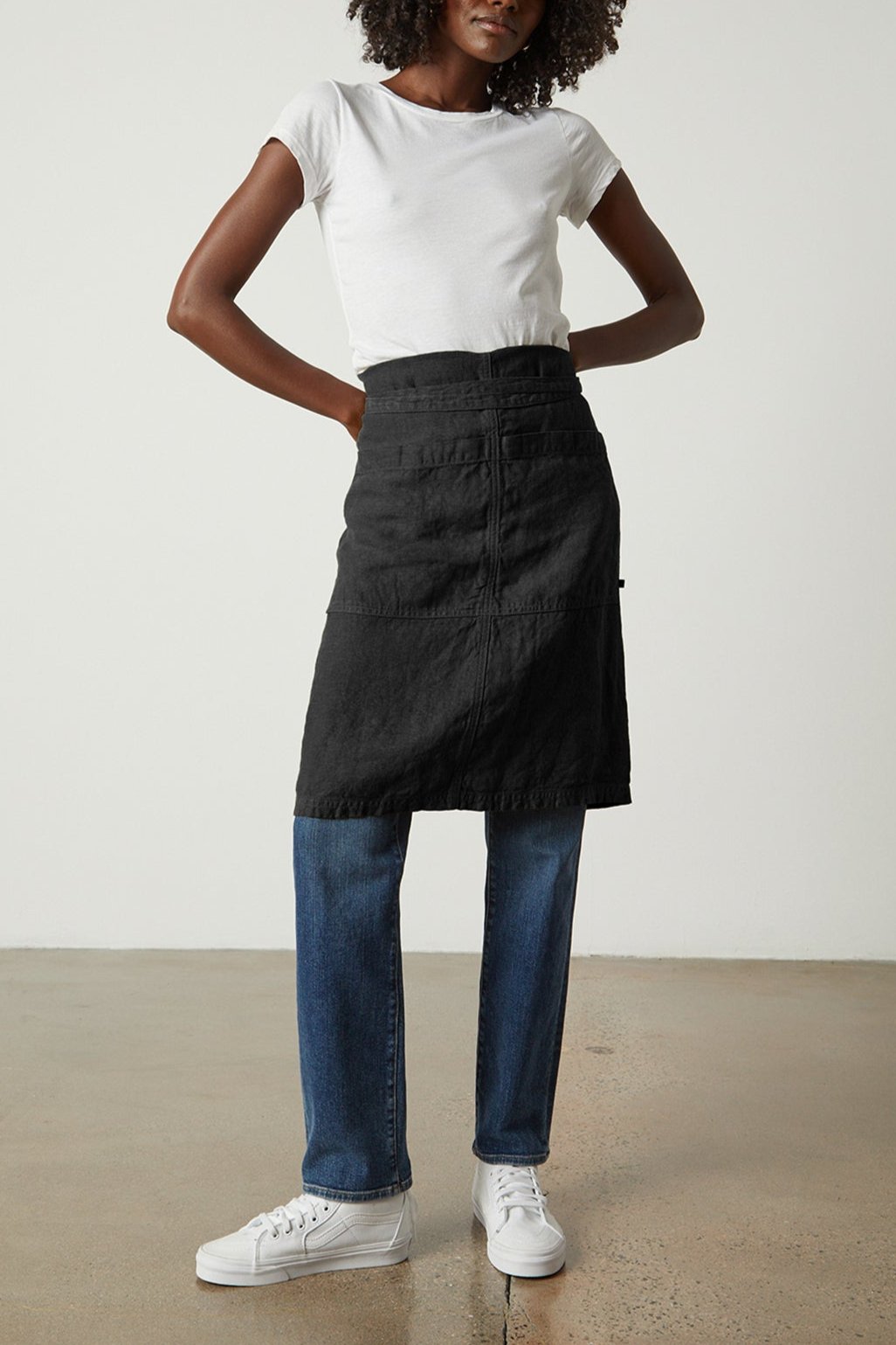 LINEN APRON