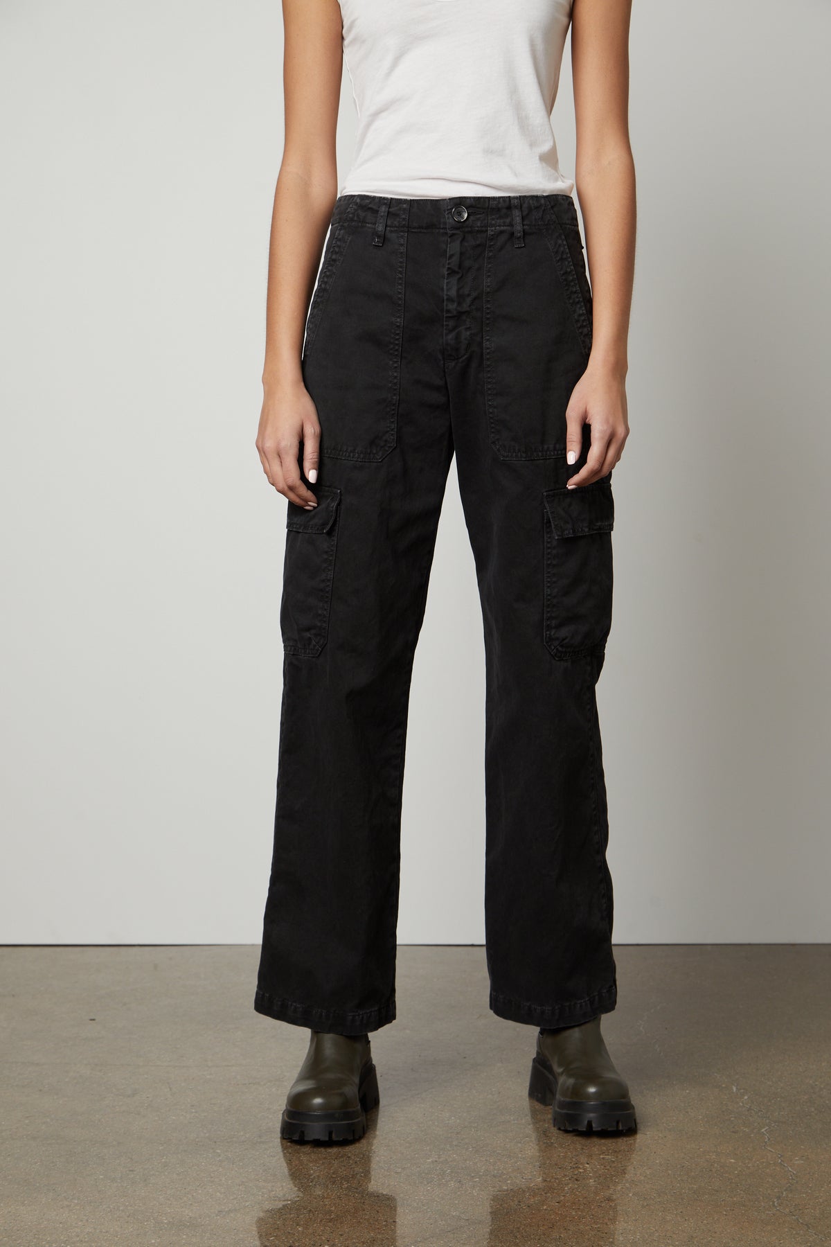 MAKAYLA PANT