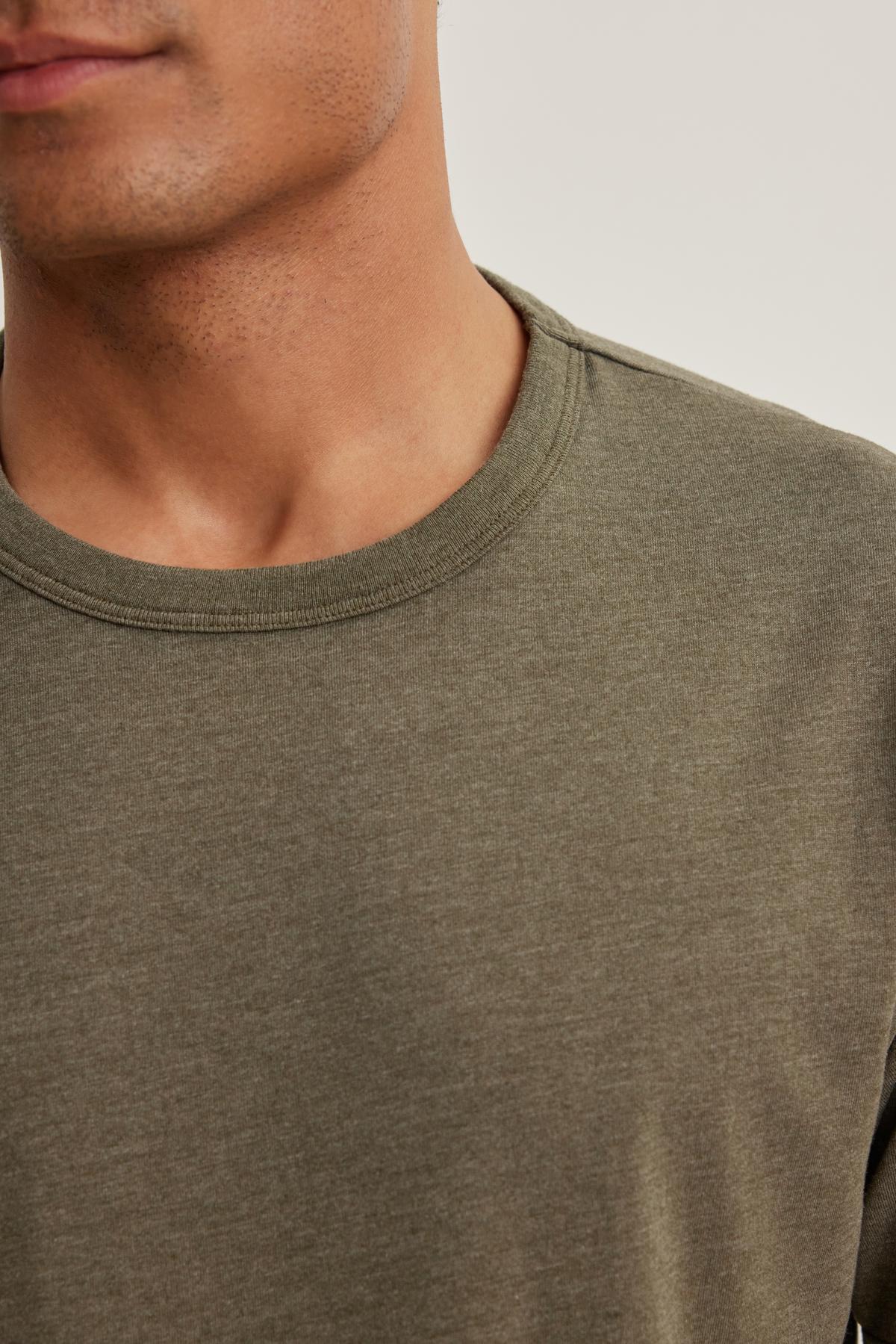 ZANDER TEE