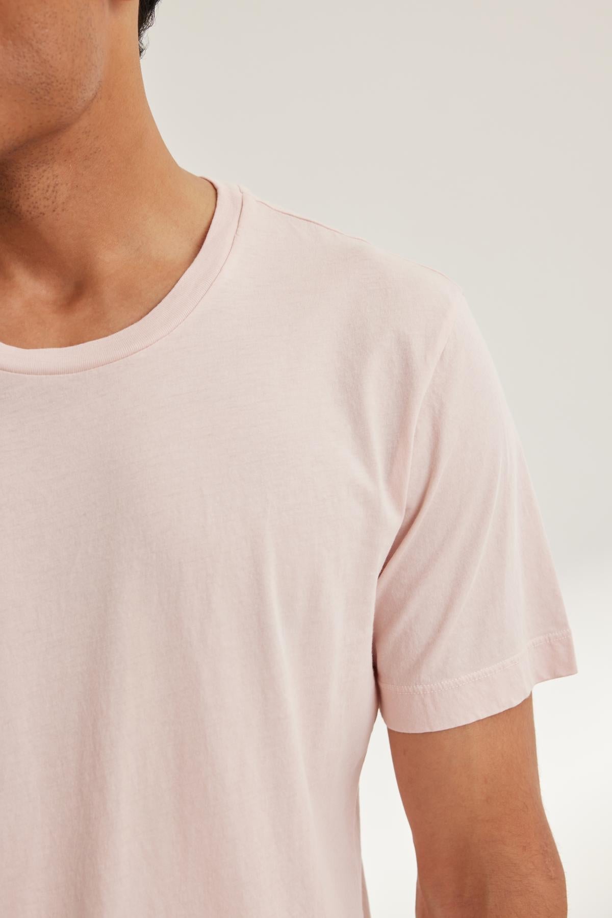 HOWARD TEE