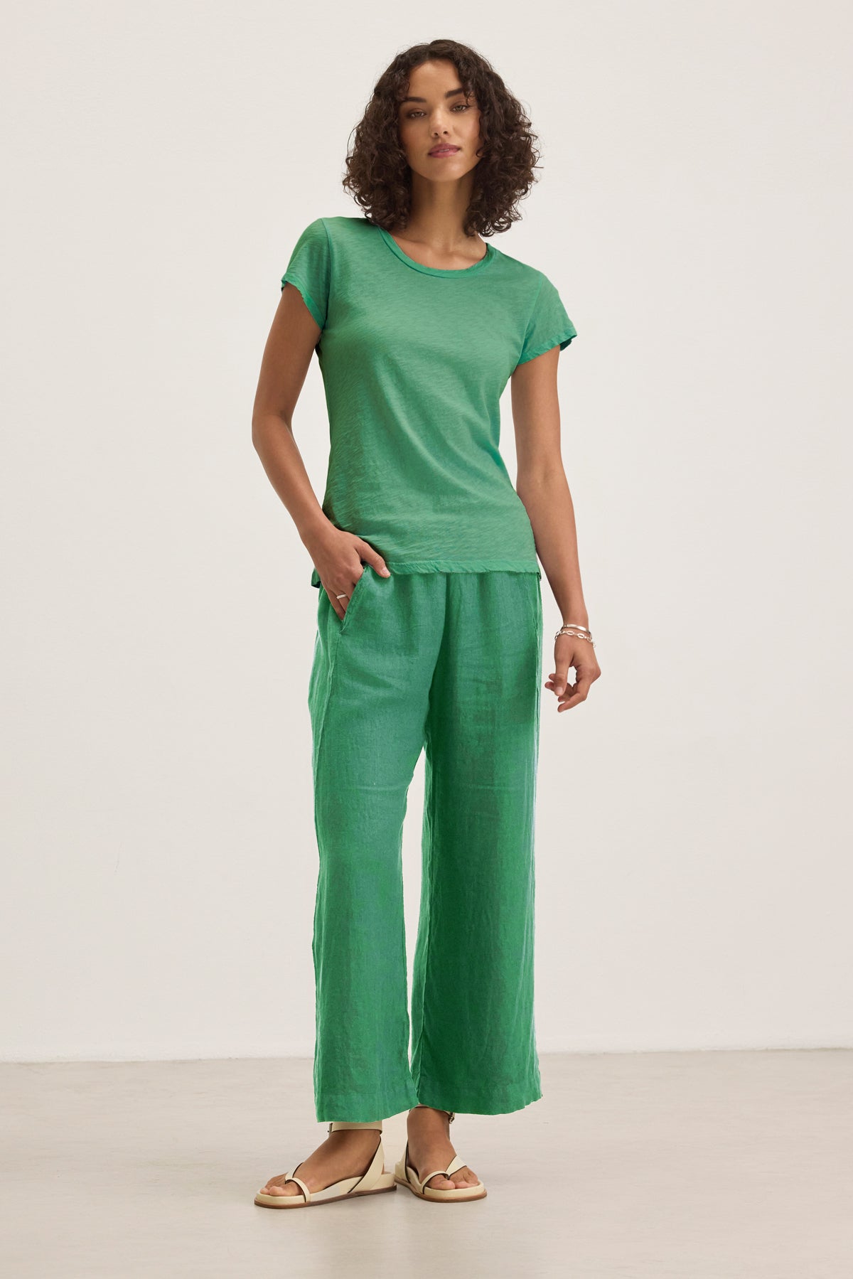 ODELIA TEE